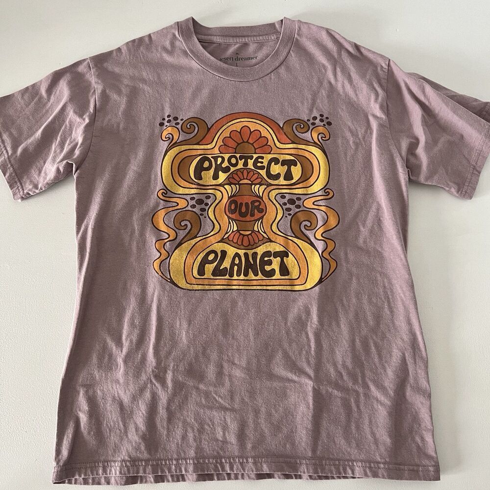 Desert Dreamer Graphic T-Shirt Womens Large Protect Our Planet Purple Retro 70s